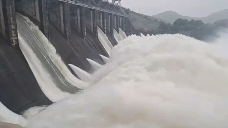 ডিভিসি ও কংসাবতী বাঁধের পানি ছাড়ায় পশ্চিমবঙ্গে বন্যার শঙ্কা