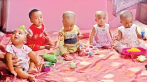 পরিবার ঘরজুড়ে এখন পাঁচ শিশুর কোলাহল