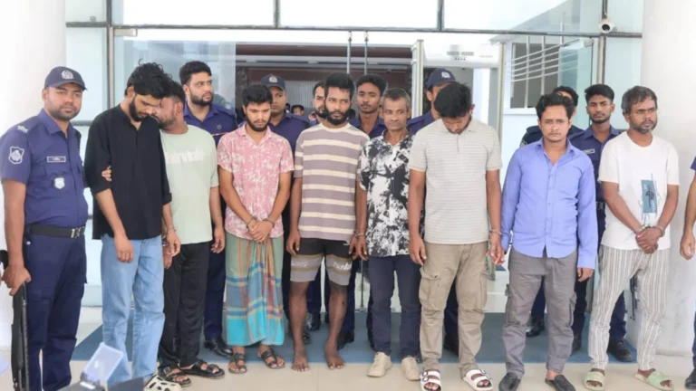 সীতাকুণ্ডে অস্ত্রের মহড়া দেওয়া তিনজন গ্রেপ্তার বিএনপির প্রতিষ্ঠাবার্ষিকীতে মারামারি