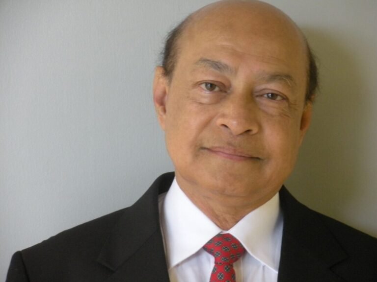 ড. মোস্তফা সারওয়ারের ‘সানফ্লাওয়ার উউন্ডস’-এর সফল হিউস্টন ওপেন হাউস
