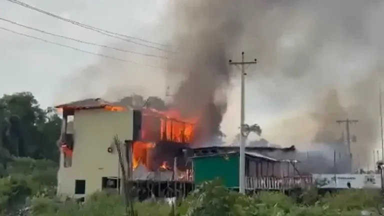 কক্সবাজারে রিসোর্টে আগুন, নিহত ৫